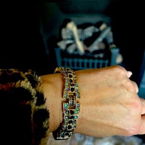 Elegant Heidi Daus bracelet.